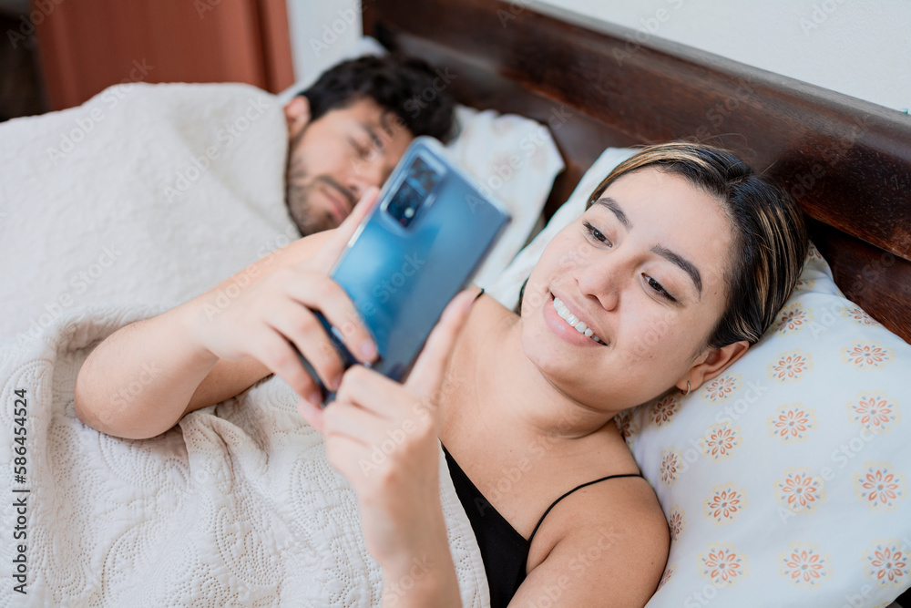 Woman Shares Why Her Straight Boyfriend Sleeps With Men On Camera 5 1000 F 586454524 jyZyI72YzBHtboa77HDEH00oTq0a7WHB