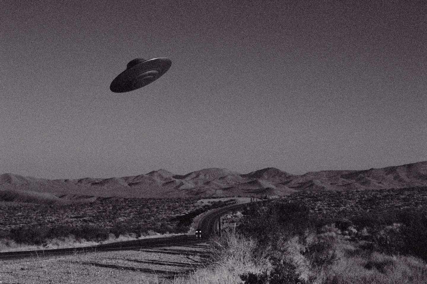 UFO Whistleblower Claims US Government Aware Of Four Alien Races 3 108699 thatviralfeed.com large 607062