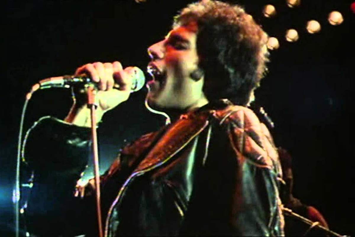 People Are Just Now Catching On to the 'Questionable' Lyrics in Queen's Don't Stop Me Now 2 Freddie Mercury queen