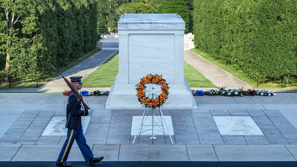 Man Slammed After Using Eternal Flame At Tomb Of The Unknown Soldier To Light Cigarette 5 GettyImages 1073812904