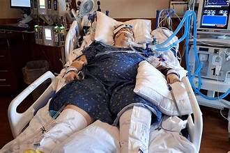 Young Mom Horrified After Doctors Reveal Her 'Heart Attack' Was Actually Oil Filling Her Lungs From Vaping 4 OIP 13