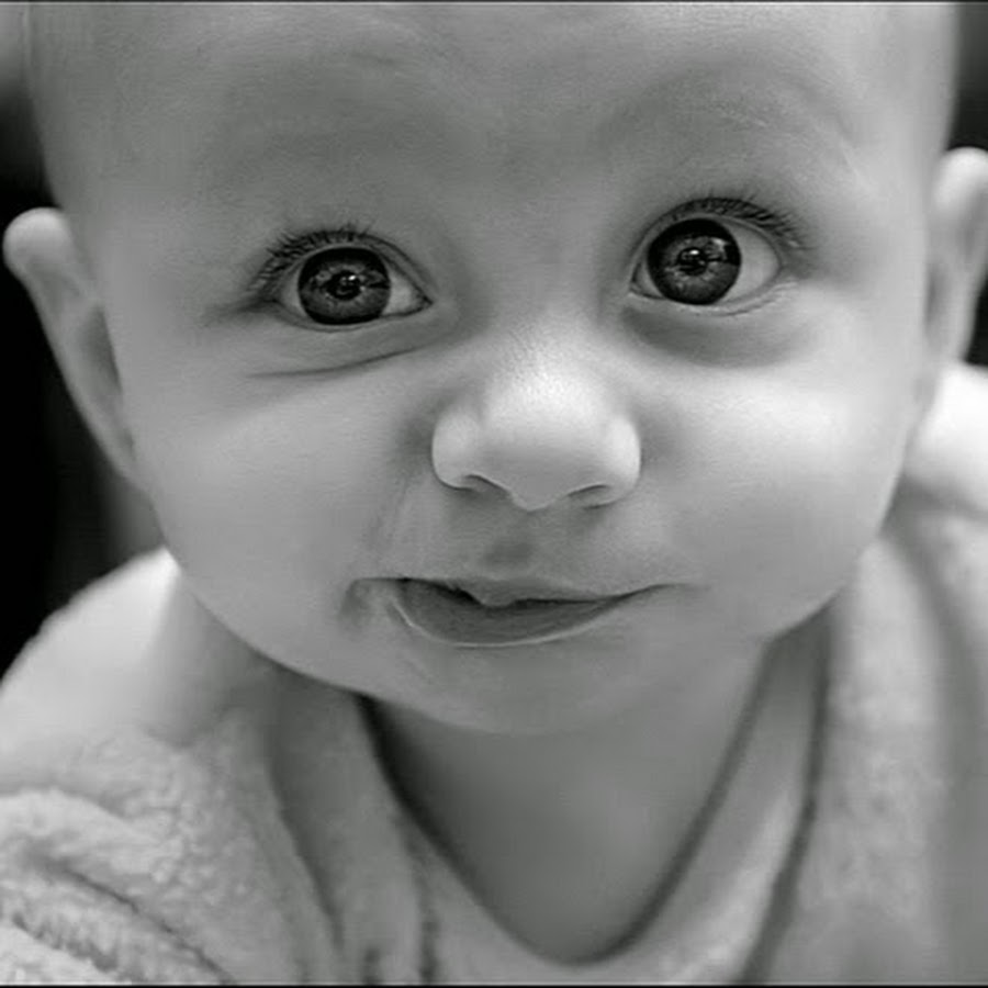 Emotional Moment Man Abandoned as Baby Finally Meets His Birth Family 2 unnamed
